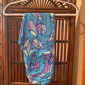SOLD THROUGH FB